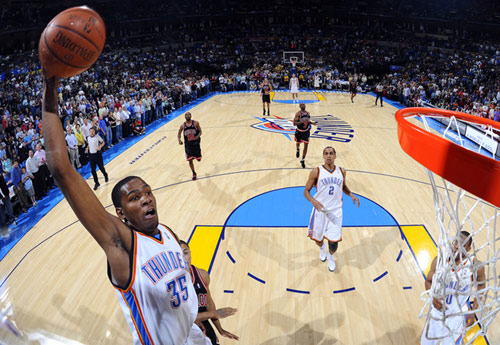 0万欧元并 0万欧元并